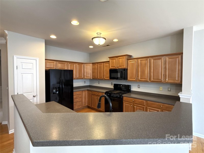 Property image 3 of 8130 Bridgegate Drive in Gilead Ridge, Huntersville, NC 28078