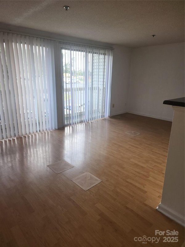 Property image 2 of 1614 H Arlyn Circle in Colville II, Charlotte, NC 28213