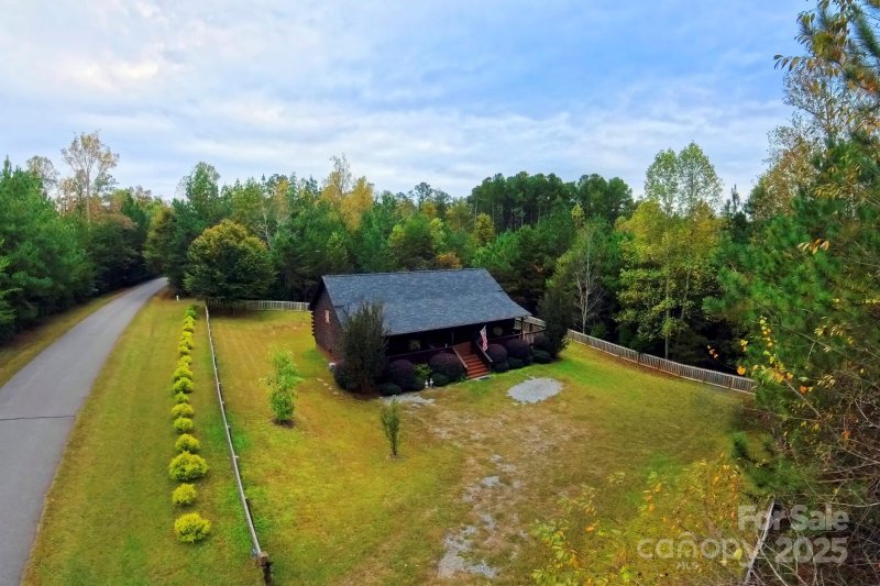 Property image 2 of 409 N Dakota Drive in Clearwater Creek, Rutherfordton, NC 28139