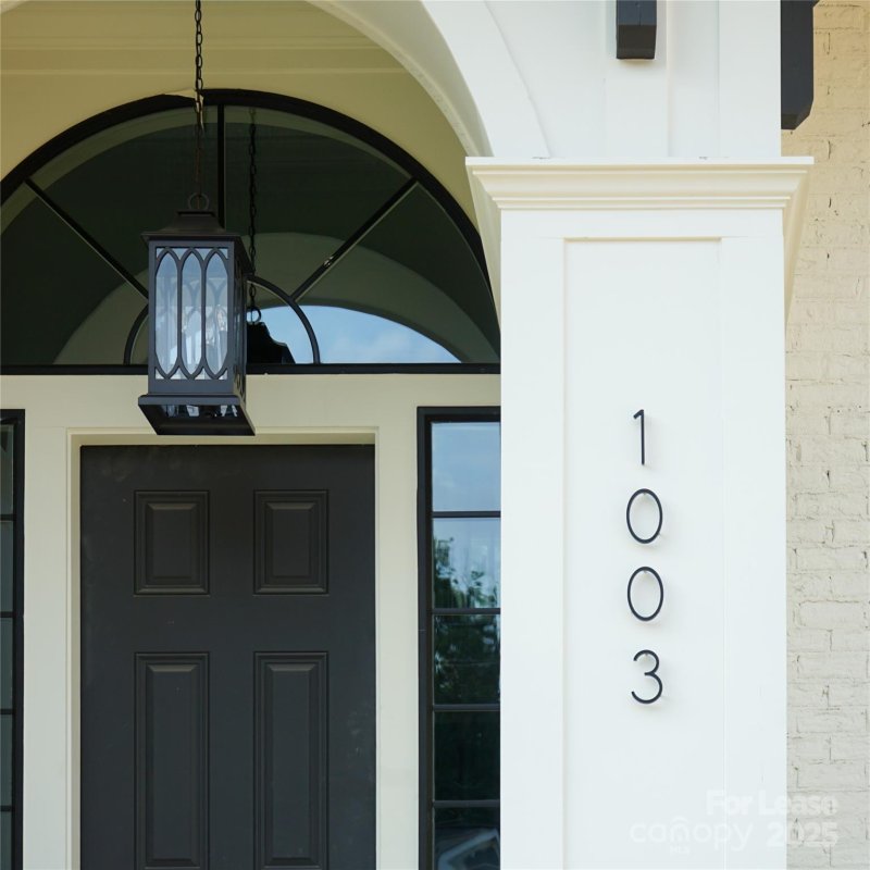 Property image 2 of 1003 Parkwood Avenue in Villa Heights, Charlotte, NC 28205