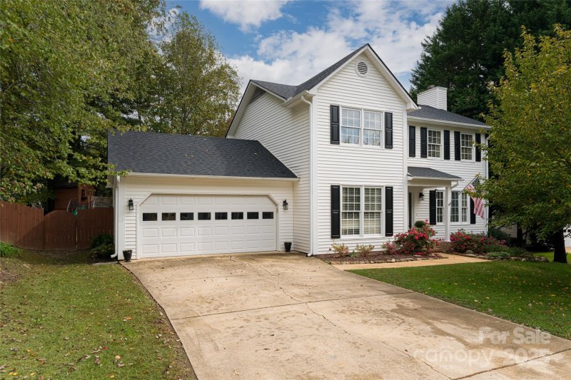 Windsor Forest, Fletcher Community