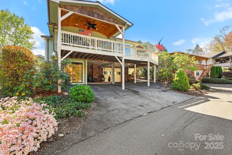 Property image 2 of 228 Snowshoe Loop in Linville Land Harbor, Newland, NC 28657