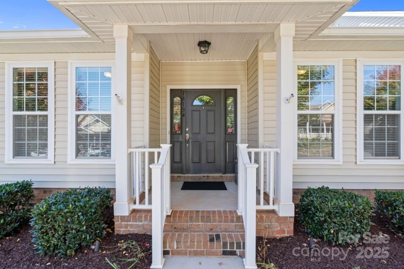 Property image 2 of 18134 Ebenezer Drive in Baileys Glen, Cornelius, NC 28031