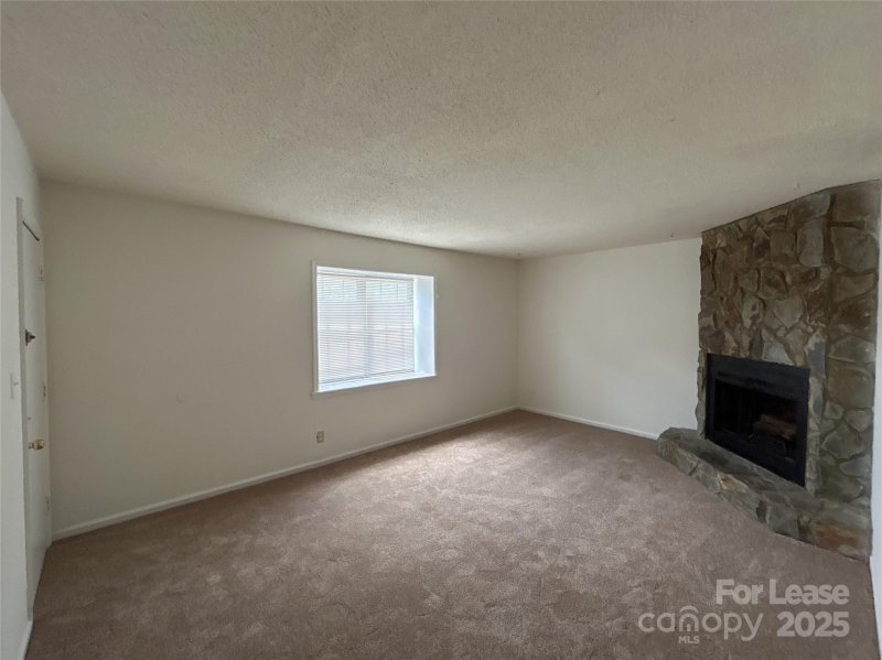 Property image 3 at 5805 Hunting Ridge Lane, Charlotte, NC 28212