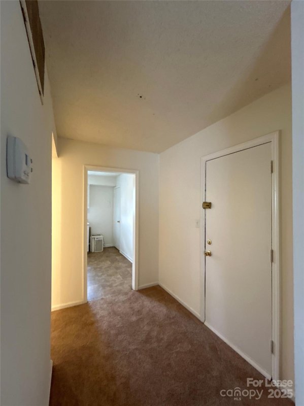 Property image 4 at 5805 Hunting Ridge Lane, Charlotte, NC 28212