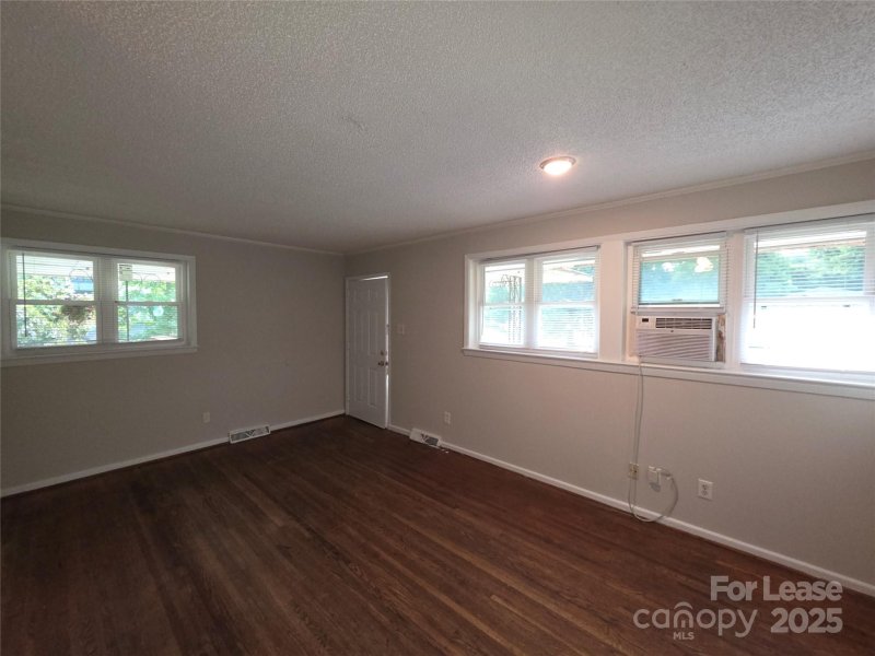 Property image 2 of 1444 Academy Street in Plaza, Charlotte, NC 28205