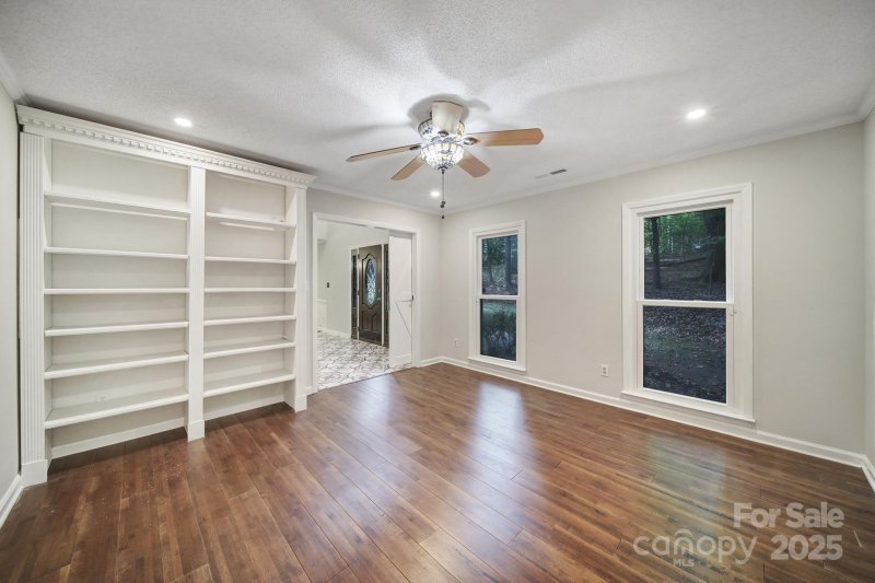 Property image 5 of 5026 Spicebush Court in Farmwood North, Charlotte, NC 28215