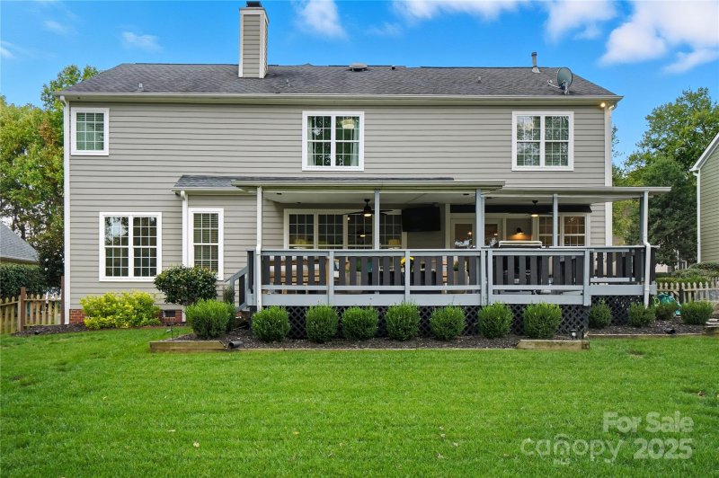 Property image 3 of 5701 Fairvista Drive in Highland Creek, Charlotte, NC 28269