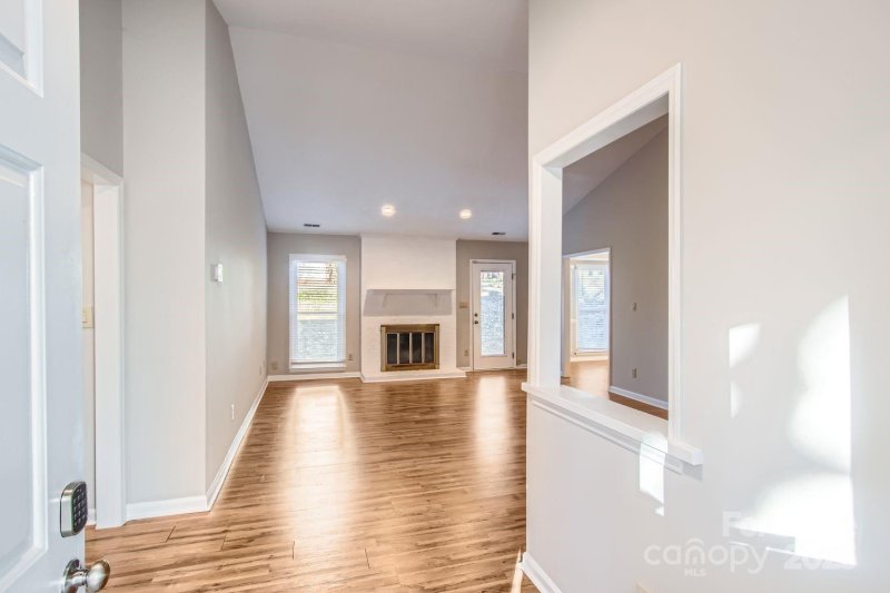 Property image 3 of 7201 Canyon Drive in Sugar Springs, Charlotte, NC 28262