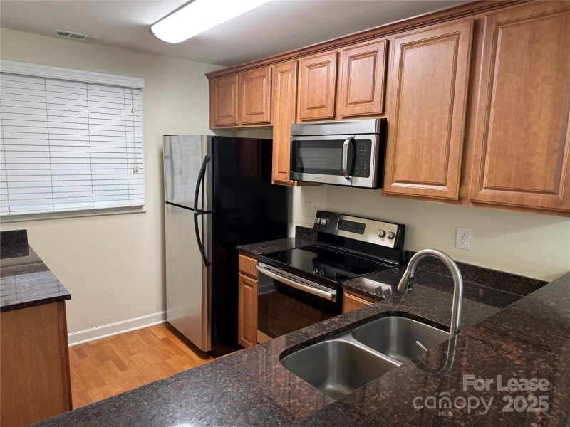 Property image 2 at 1348 Green Oaks Lane, Charlotte, NC 28205