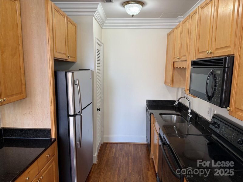 Property image 4 at 515 N Church Street, Charlotte, NC 28202