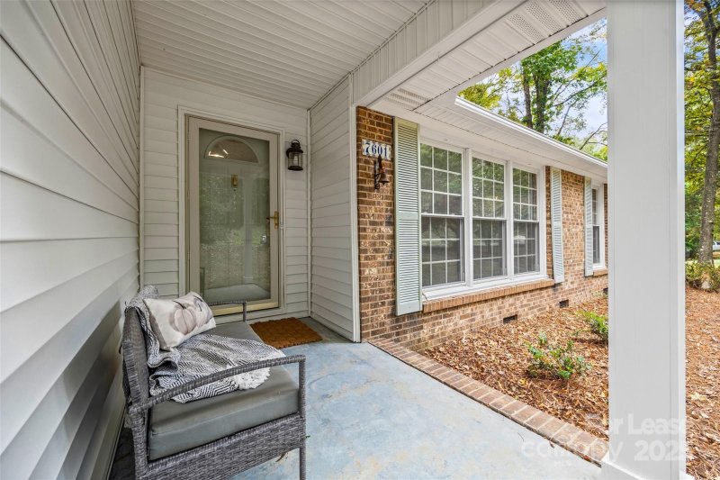 Property image 2 of 7601 Robin Crest Road in Walnut Creek, Charlotte, NC 28226