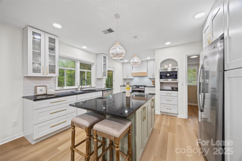 Property image 5 of 7601 Robin Crest Road in Walnut Creek, Charlotte, NC 28226