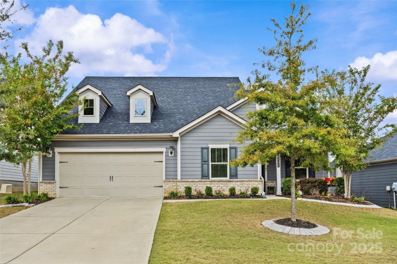 Property image 2 of 9306 Dufaux Drive in The Meridians, Charlotte, NC 28278