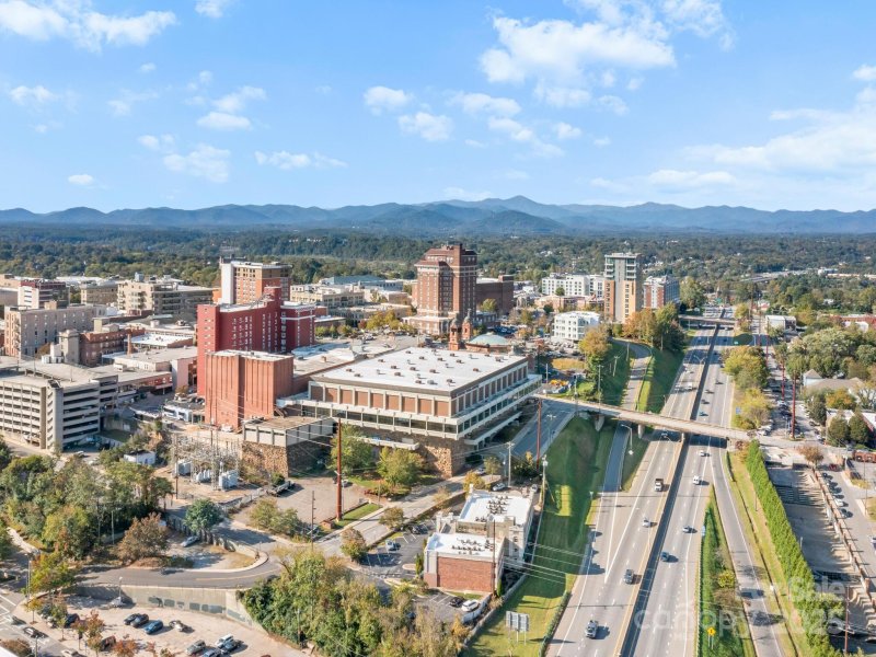 Property image 2 of 37 Hiawassee Street in Hiawassee, Asheville, NC 28801