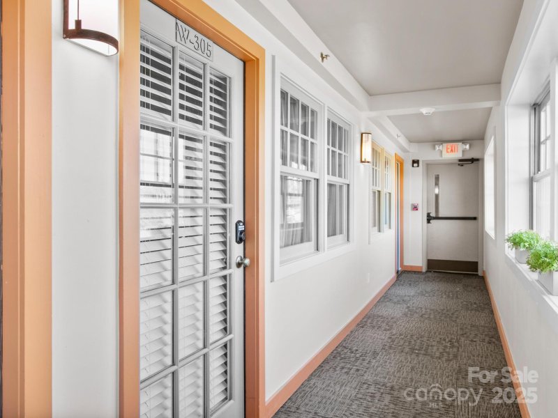 Property image 3 of 37 Hiawassee Street in Hiawassee, Asheville, NC 28801