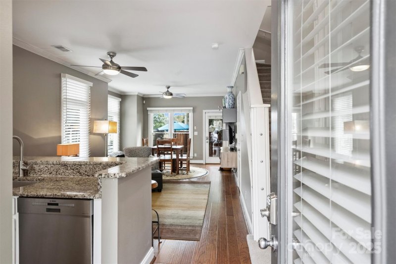 Property image 2 of 1073 Park West Drive in Dilworth, Charlotte, NC 28209