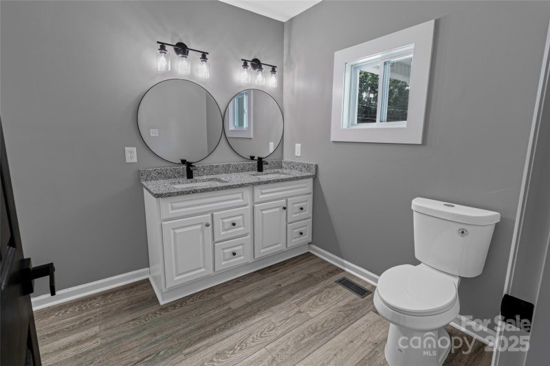 Property image 5 of 1210 Cloninger Avenue in Linwood Park, Gastonia, NC 28052