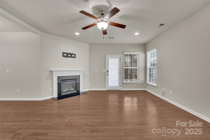 Property image 5 of 6130 Cloverdale Drive in Cameron Creek, Tega Cay, SC 29708