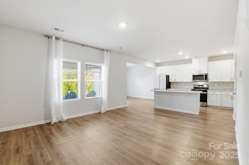 Property image 4 of 314 Olympia Way in Monterey Park, York, SC 29745