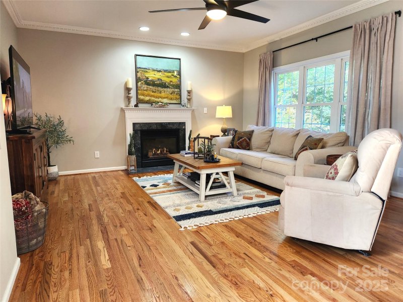 Property image 4 of 3823 11th Street Place in Woodwinds, Hickory, NC 28601