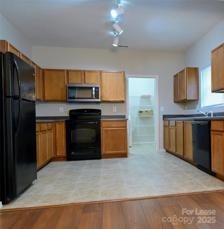 Property image 2 at 8930 Chalkstone Road, Charlotte, NC 28216