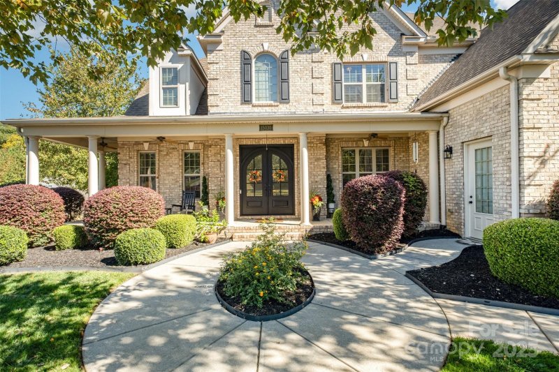Property image 4 of 15030 Brannock Hills Drive in Creekshire Estates, Charlotte, NC 28278
