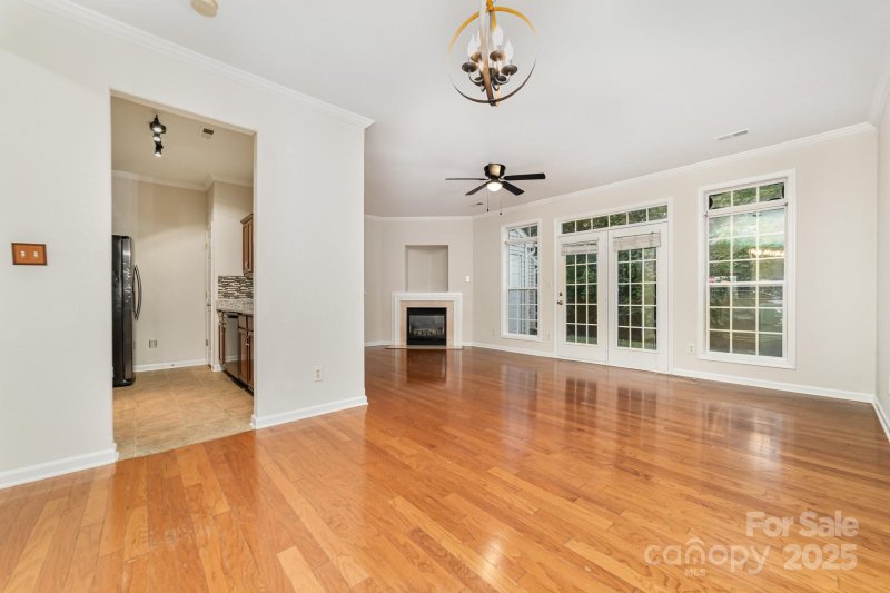 Property image 4 of 5310 Waverly Lynn Lane in Waterlyn, Charlotte, NC 28269