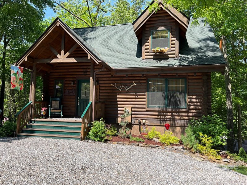 Property image 2 of 38 Robin Hood Lane in Sherwood Forest, Maggie Valley, NC 28751