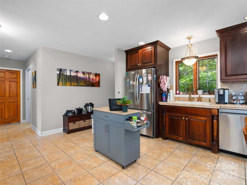 Property image 5 of 195 Simpson Lane in Laurel Heights, Maggie Valley, NC 28751