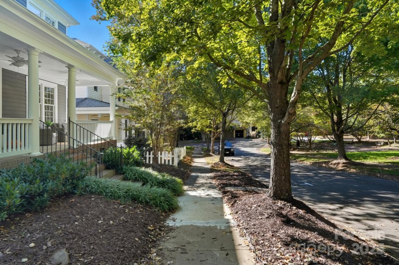 Property image 3 of 911 Cara Court in Baxter Village, Fort Mill, SC 29708