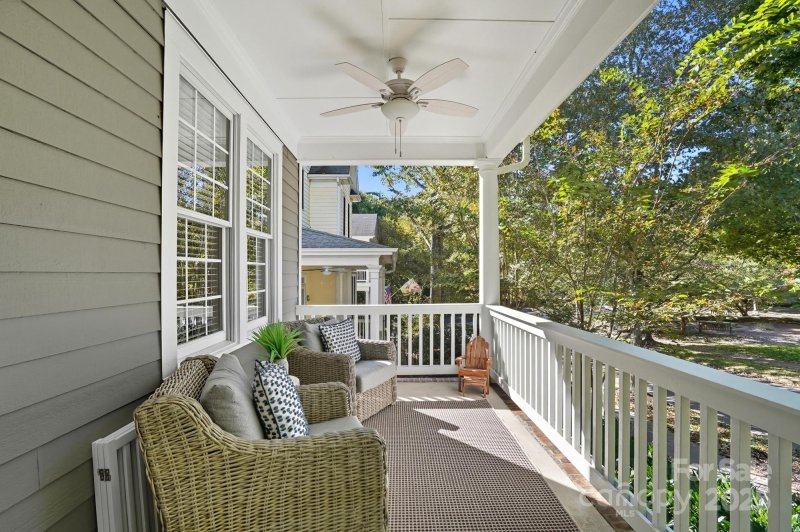 Property image 4 of 911 Cara Court in Baxter Village, Fort Mill, SC 29708