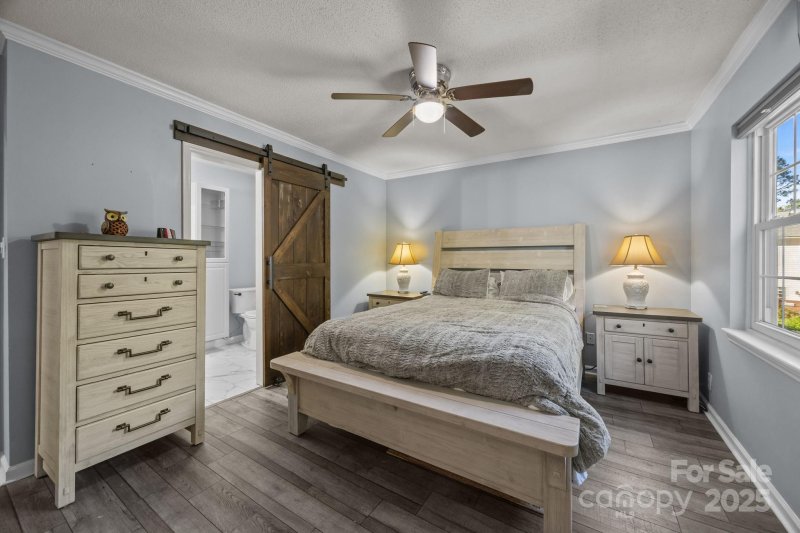 Property image 5 of 10927 Hunter Trail Lane in Lexington Commons, Charlotte, NC 28226