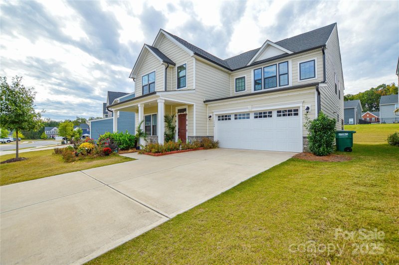 Property image 2 of 1724 Dennis Austin Lane in Moore Farm, Indian Trail, NC 28079