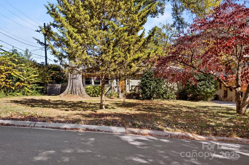 Property image 5 of 2917 Forest Park Drive in Myers Park, Charlotte, NC 28209