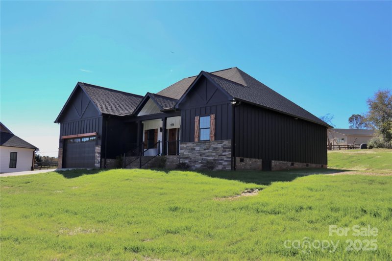 Property image 5 of 2667 Polo Lane in The Paddocks, Maiden, NC 28650