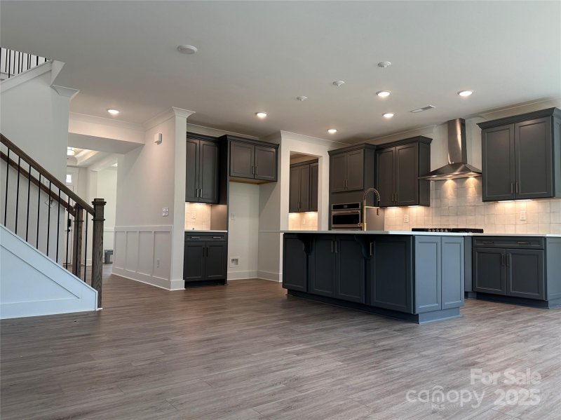 Property image 4 of 115 Longwood Road in Summerlin, Mooresville, NC 28115