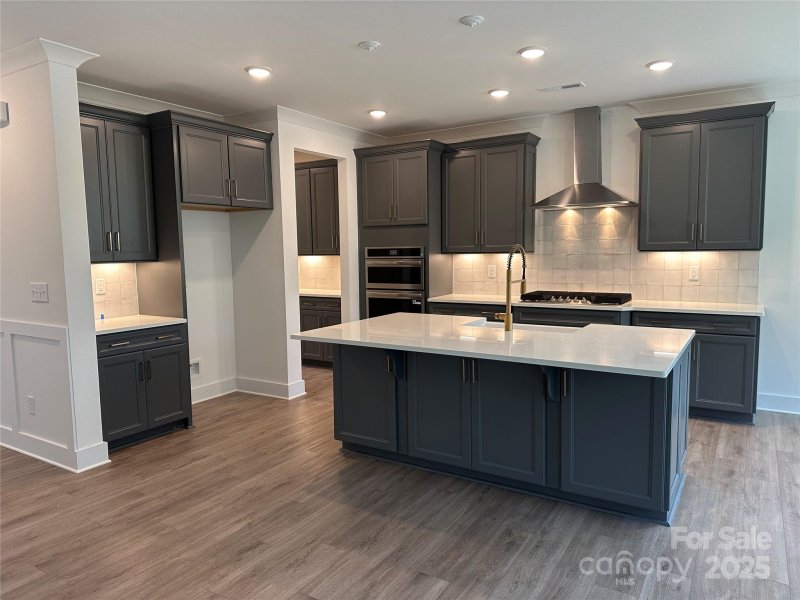 Property image 5 of 115 Longwood Road in Summerlin, Mooresville, NC 28115