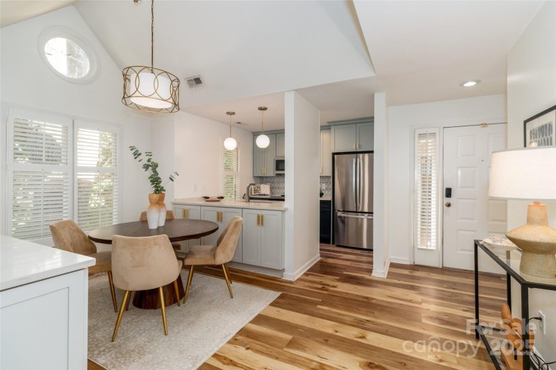 Property image 5 of 318 Queens Road in Myers Park, Charlotte, NC 28204