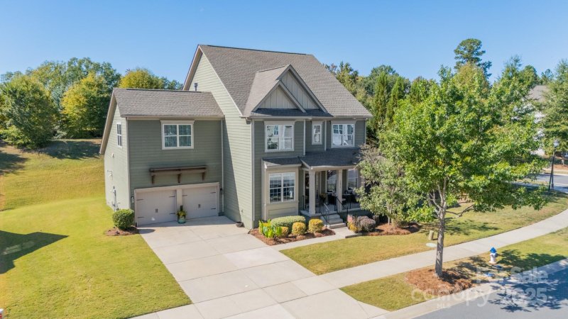 Property image 2 of 1038 Shiloh Bend Trail in Waterside at the Catawba, Fort Mill, SC 29715