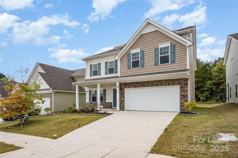 Property image 3 of 9046 Evercrisp Lane in Orchard Creek, Charlotte, NC 28215