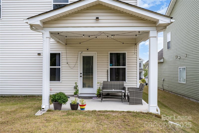 Property image 5 of 9046 Evercrisp Lane in Orchard Creek, Charlotte, NC 28215