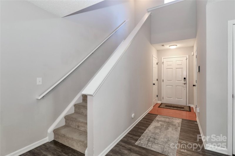 Property image 4 of 8815 Laurel Run Drive in Highland Creek, Charlotte, NC 28269