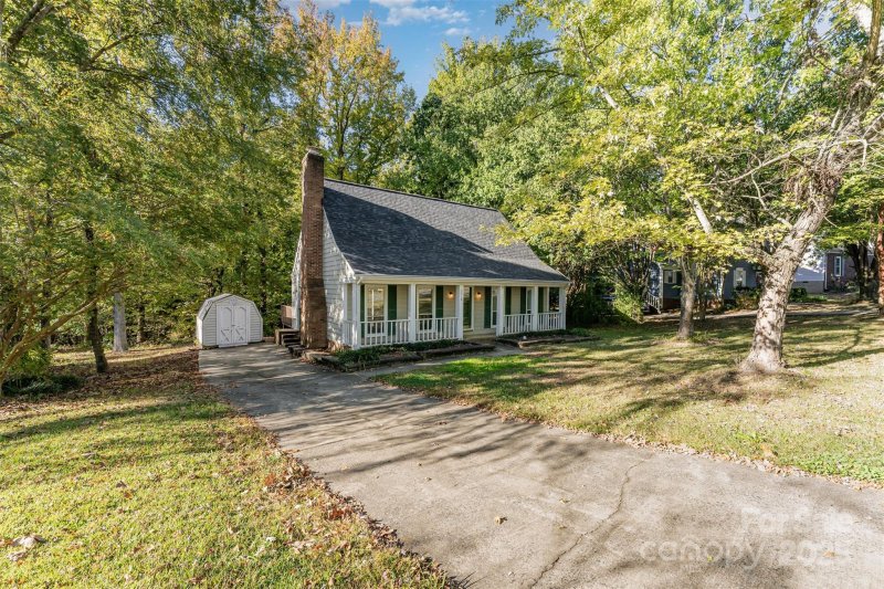 Property image 2 of 2319 Oak Leigh Drive in Wexford, Charlotte, NC 28262