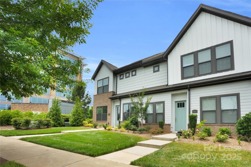 Property image 3 of 5946 Ardrey Kell Road in Waverly, Charlotte, NC 28277