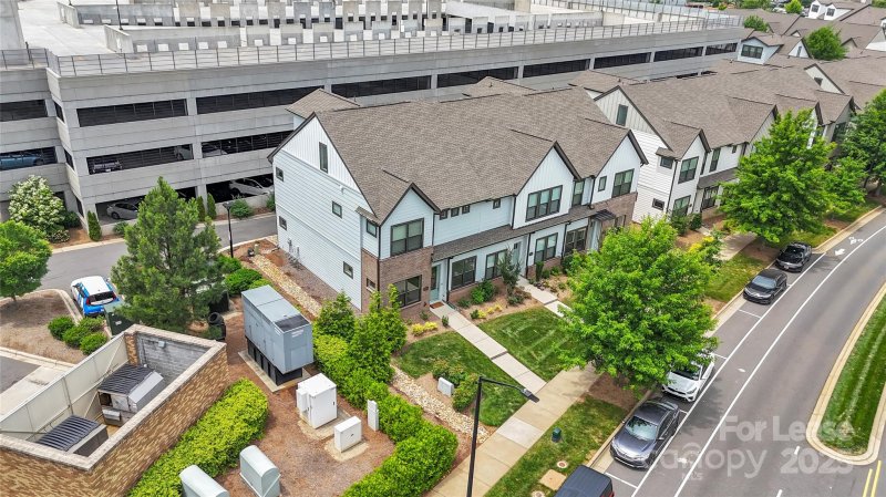 Property image 5 of 5946 Ardrey Kell Road in Waverly, Charlotte, NC 28277