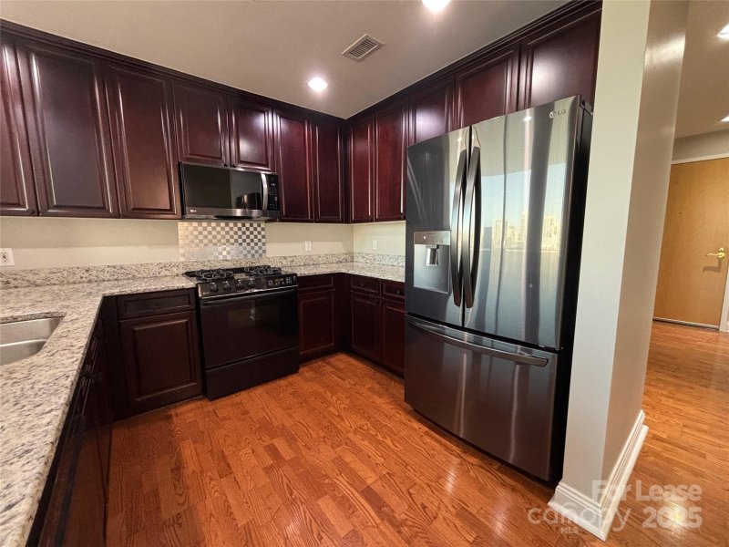 Property image 4 at 315 Arlington Avenue, Charlotte, NC 28203