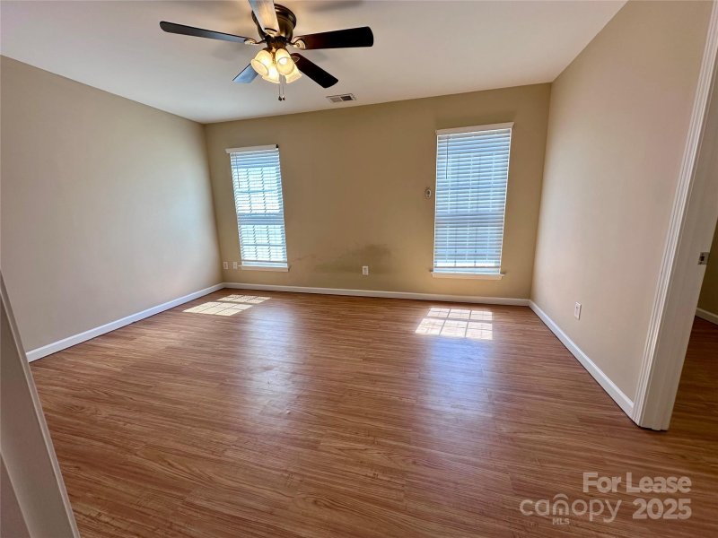 Property image 5 of 8055 Mariners Pointe Circle in Mariners Pointe at Smithstone, Denver, NC 28037