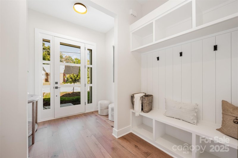 Property image 5 of 2001 1121 Renner Street in Oaklawn Park, Charlotte, NC 28216