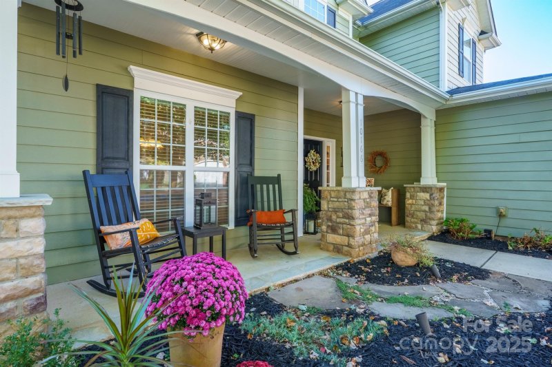 Property image 3 of 10166 Falling Leaf Drive in Winding Walk, Concord, NC 28027